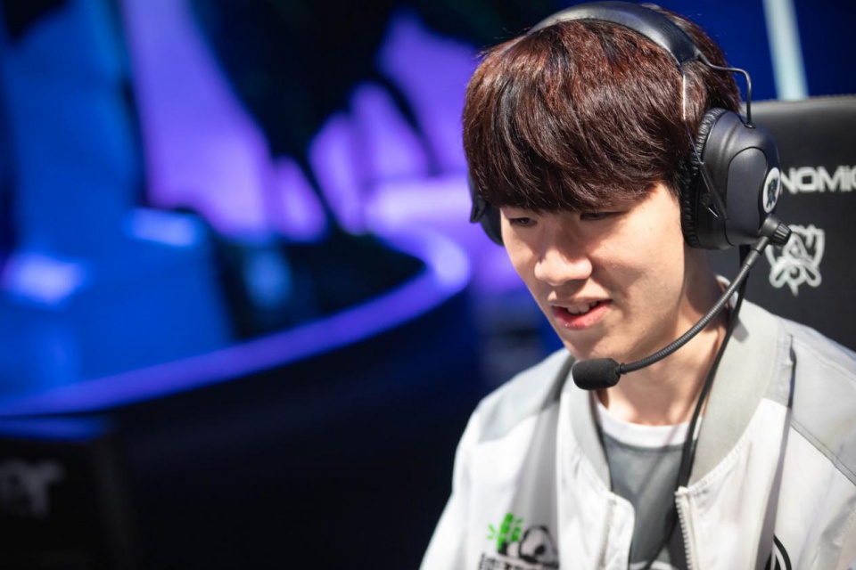 英雄联盟比赛：S10世界赛在即，TES因粉丝焦头烂额？